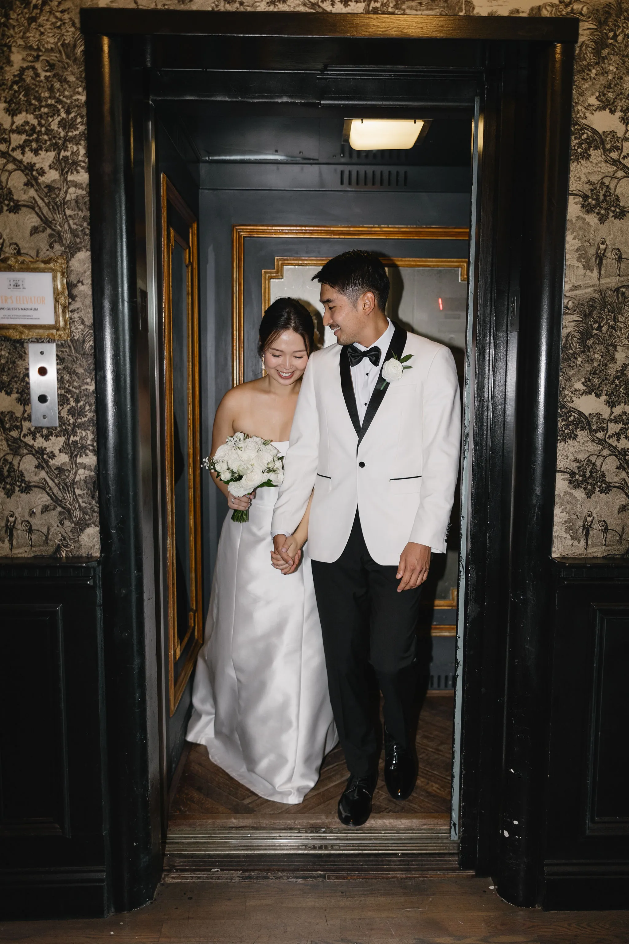 affordable custom wedding florist - 2024 wedding flower trends - quiet luxury image 1