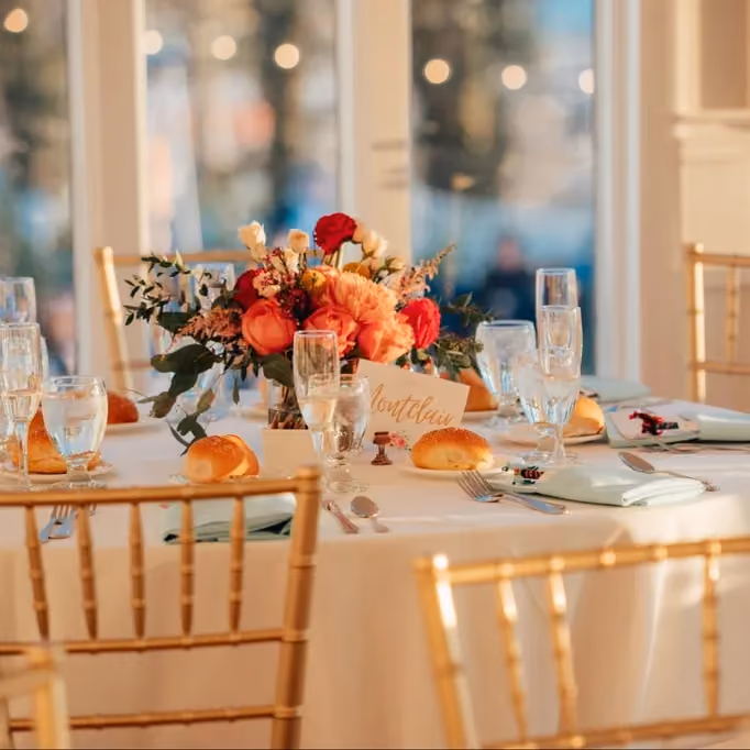 Poppy Flowers: Wedding centerpiece flower arrangements‍ for our fiery lovers dazzled by reds