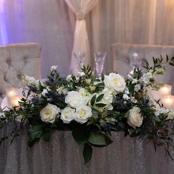 Poppy Flowers: Wedding lavishly lush centerpiece flower arrangements‍