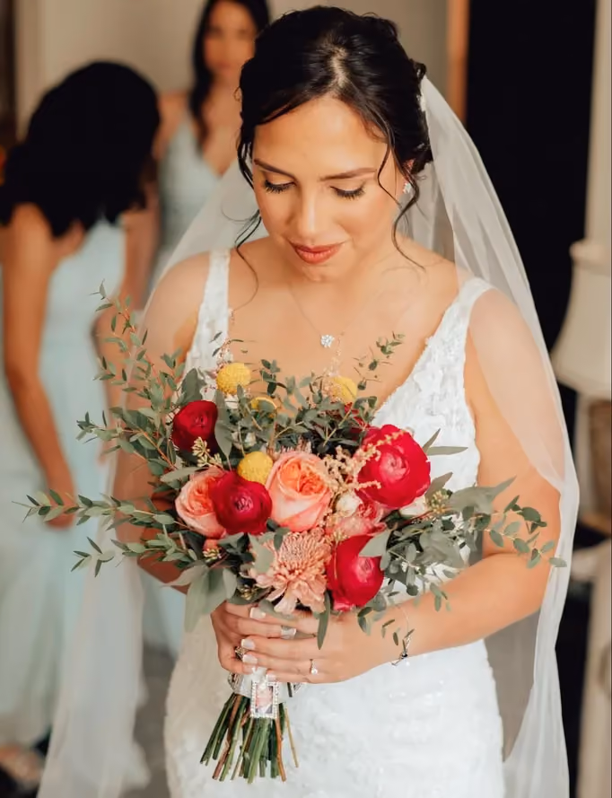 Poppy's Romantic Themed floral arrangements for wedding