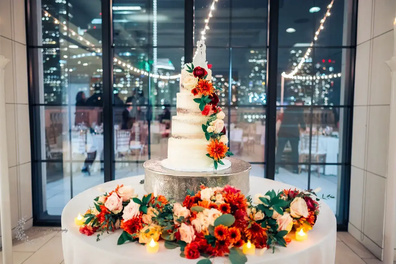 Real Poppy wedding — Amanda + Rich at Free Library of Philadelphia