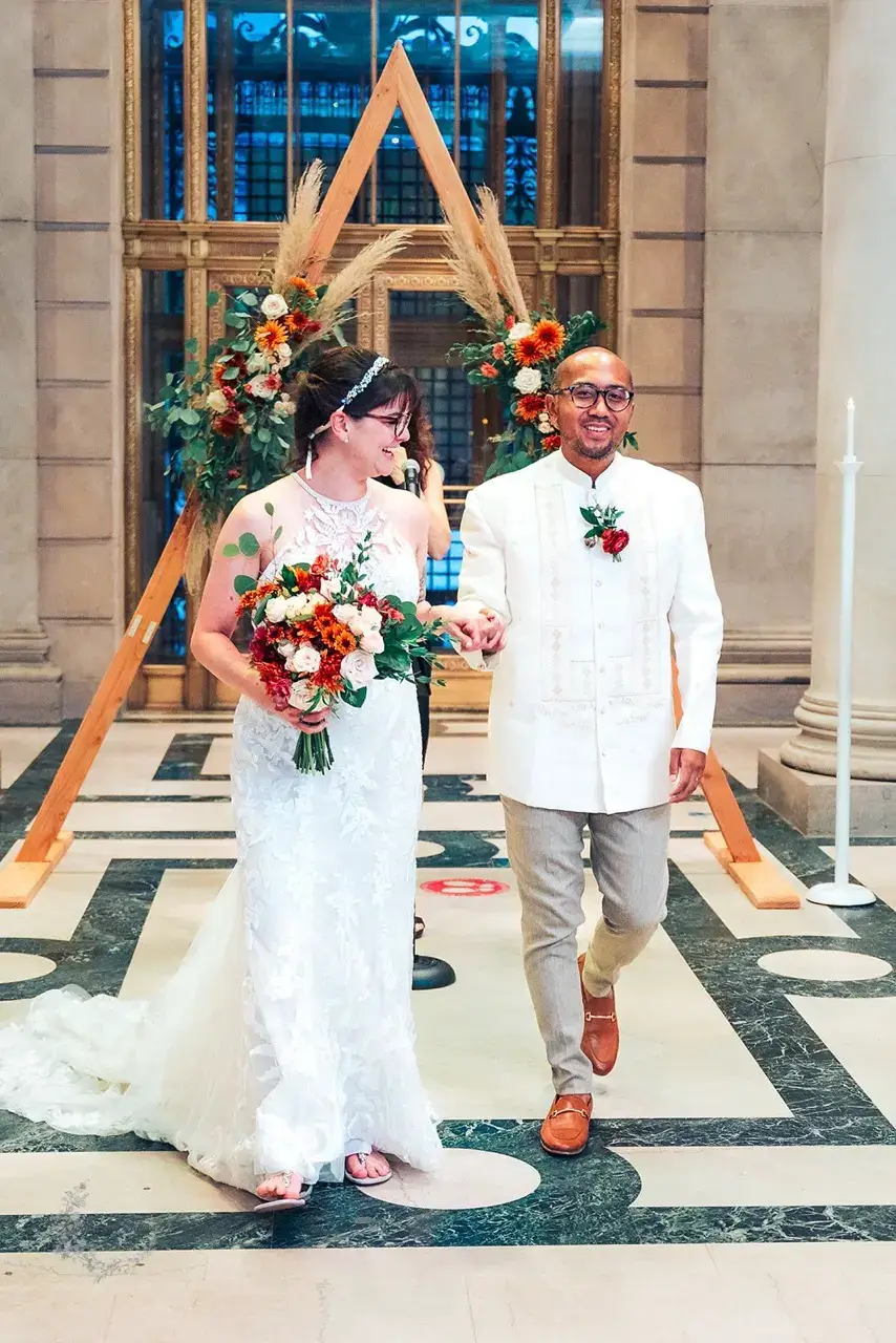 Real Poppy wedding — Amanda + Rich at Free Library of Philadelphia