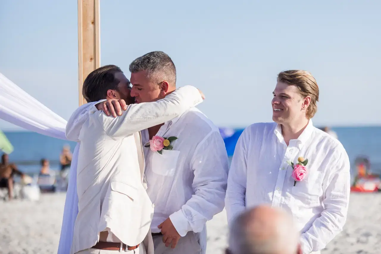 Real Poppy wedding — Rachel + Tim at Beach house resort