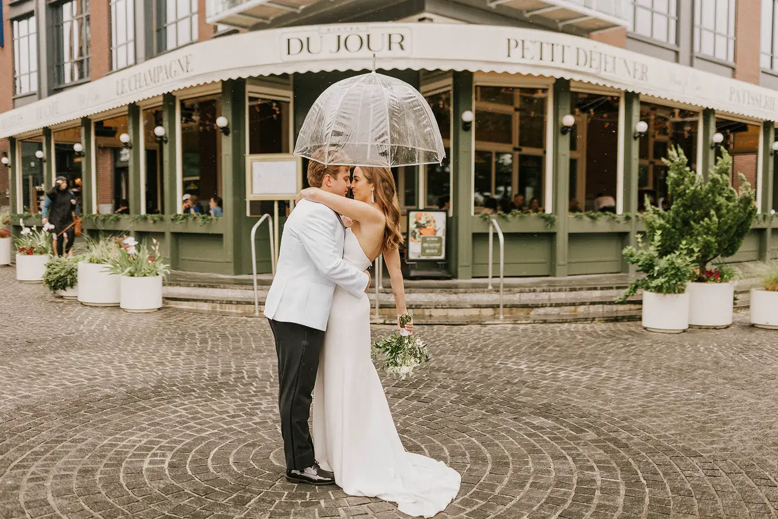 Real Poppy wedding — Rachel + Michael at Foundry Gallery