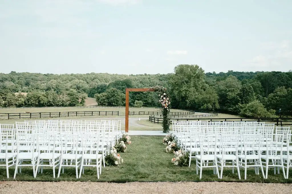 Real Poppy wedding — Maddie + Chris at Rixey Manor