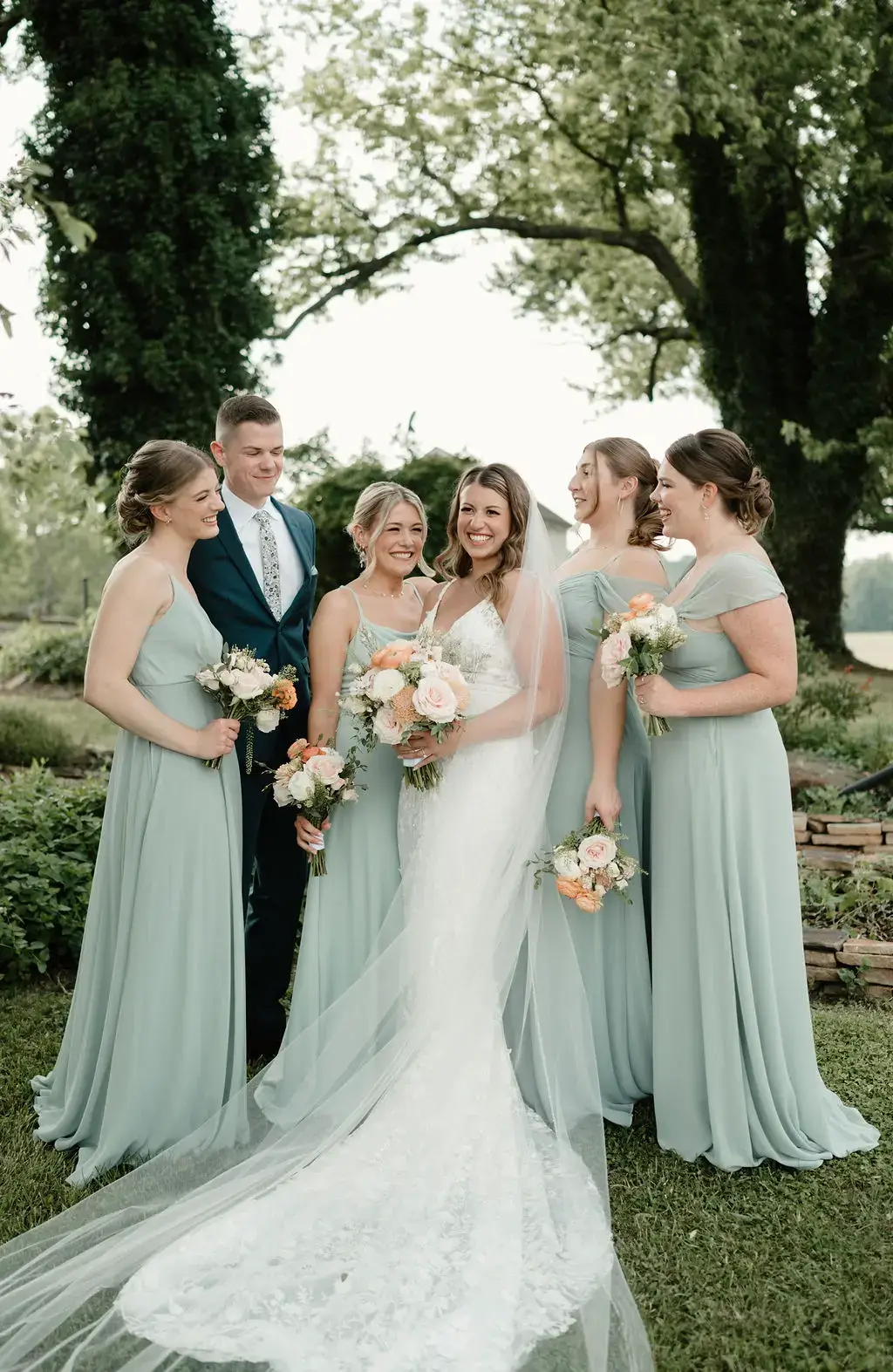 Real Poppy wedding — Maddie + Chris at Rixey Manor
