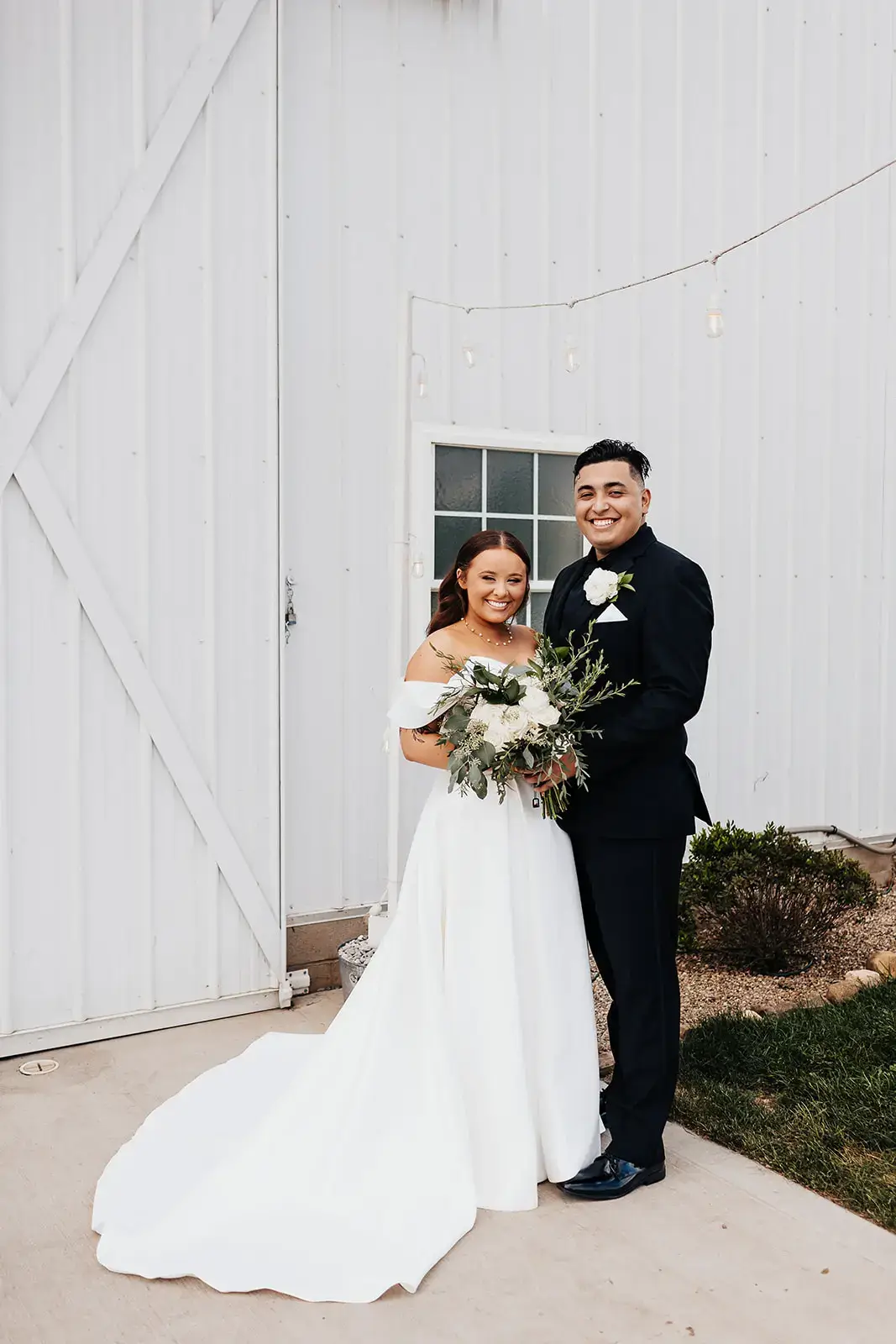 Real Poppy wedding — Jenna + Daniel at White Rose Barn