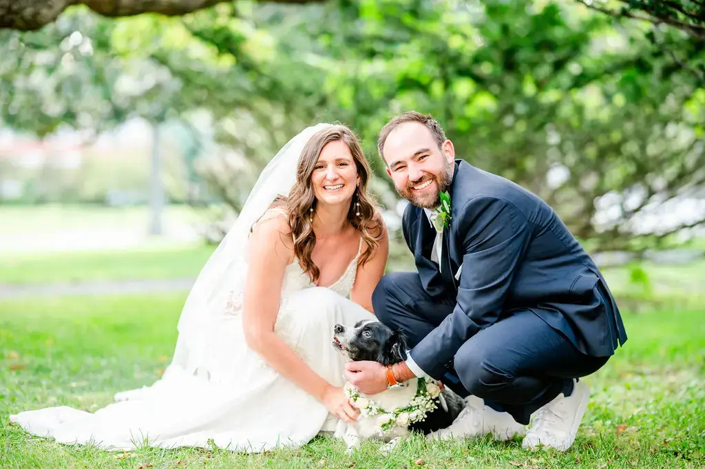 Real Poppy wedding — Heather + Robby at Lincoln Cottage