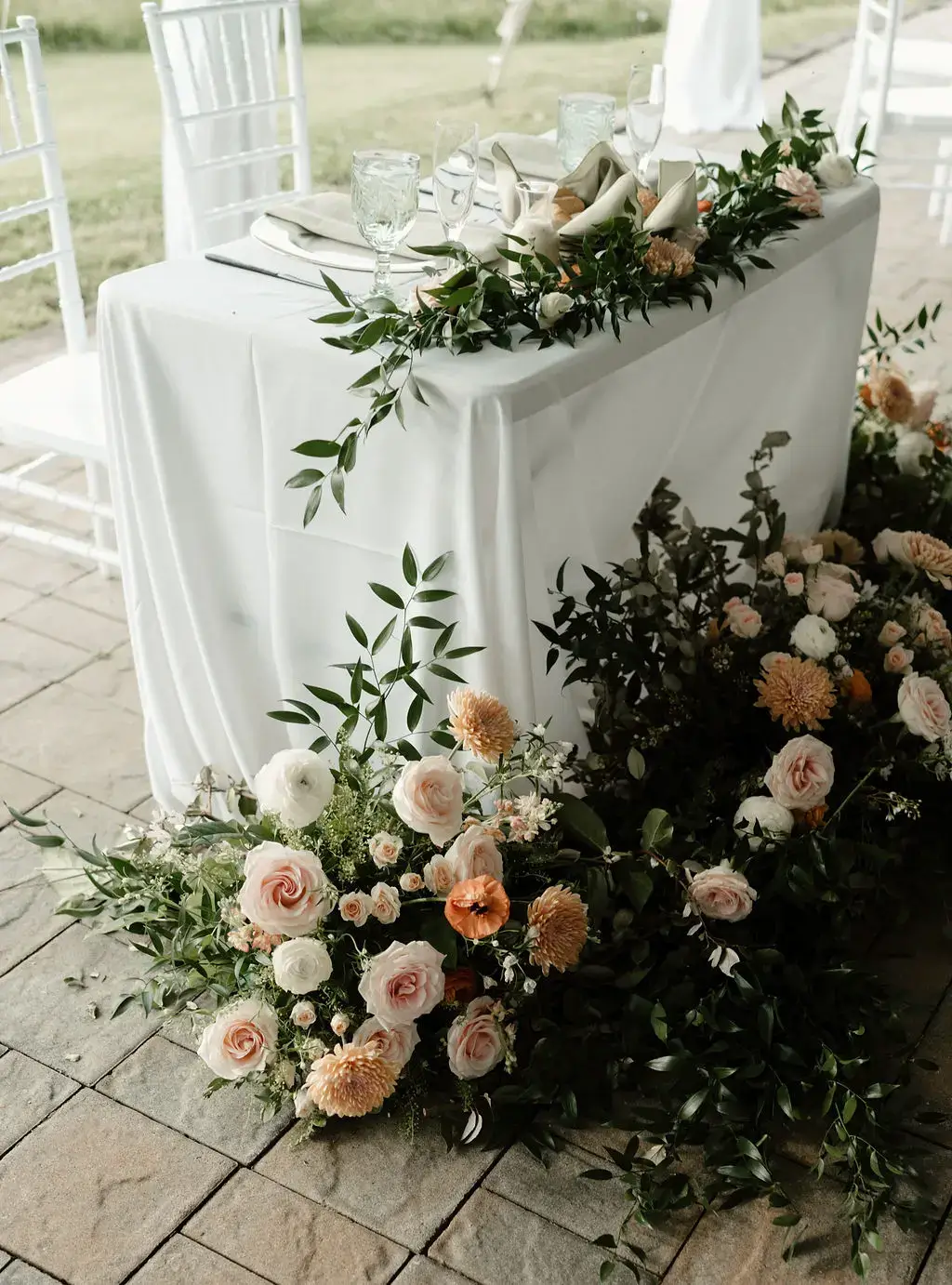 Real Poppy wedding — Maddie + Chris at Rixey Manor