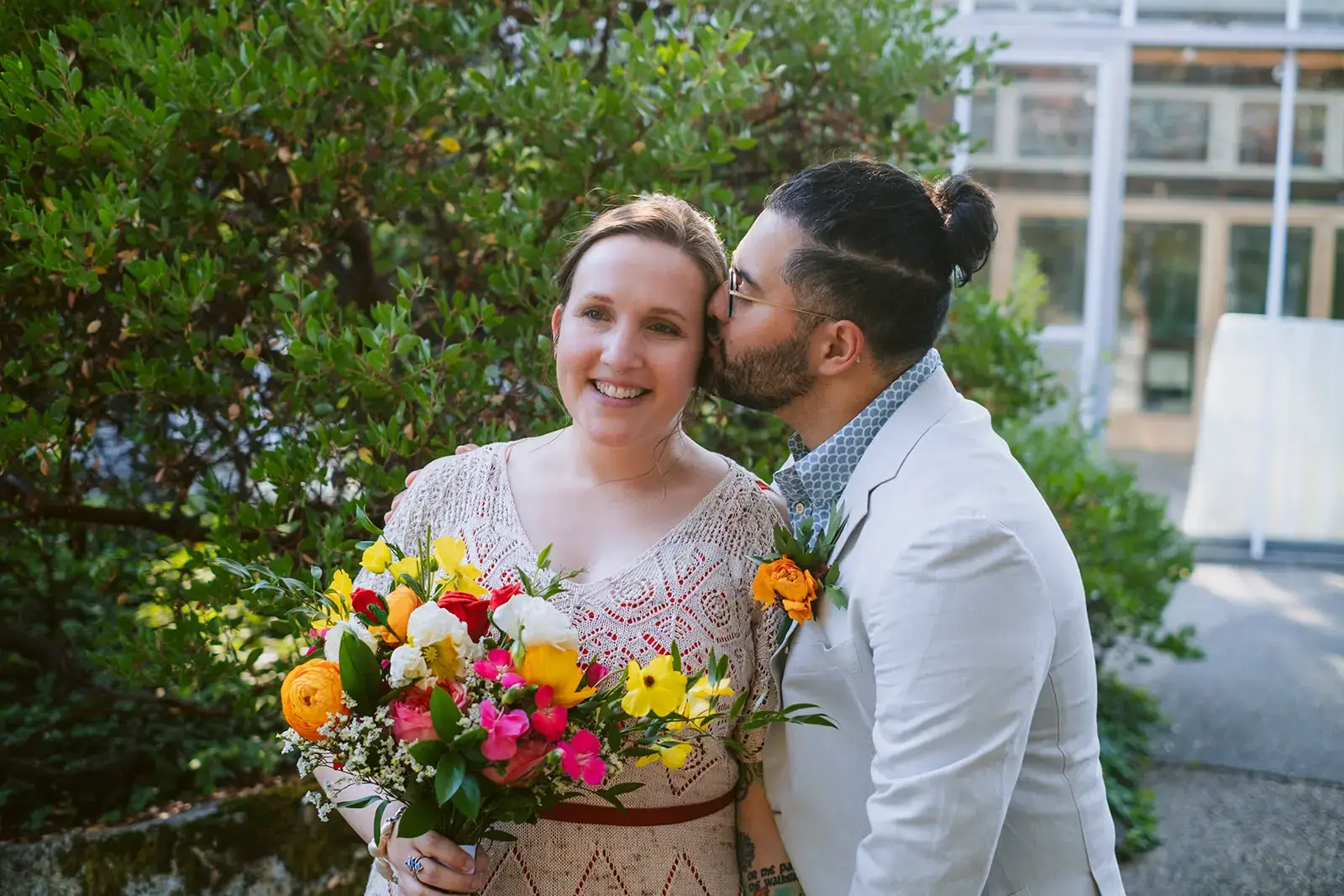 Real Poppy wedding — Lauren + Juan at Center for Urban Horticulture