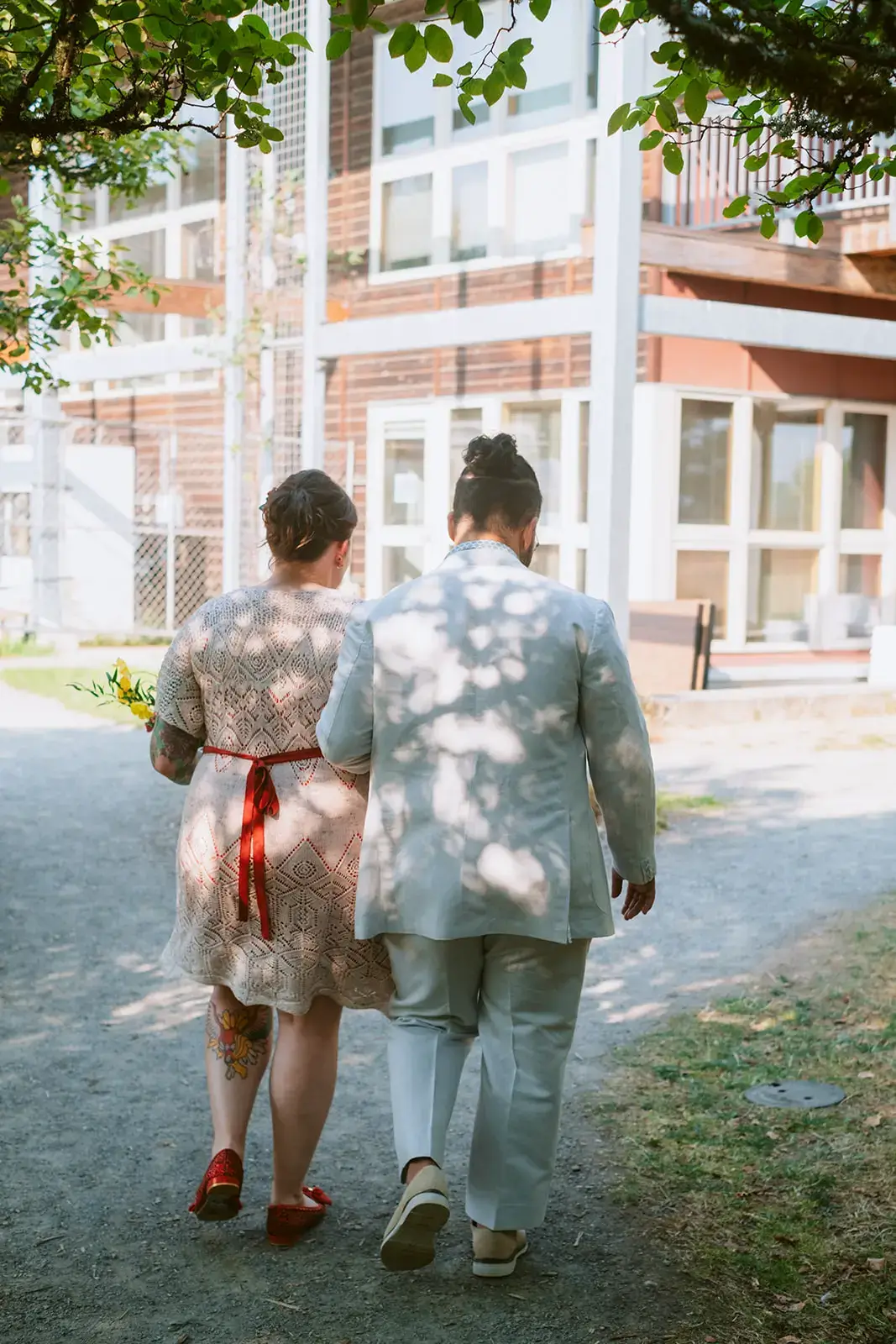 Real Poppy wedding — Lauren + Juan at Center for Urban Horticulture