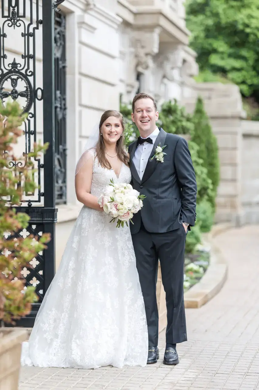 Real Poppy wedding — Caroline + Zack at The Cosmos Club