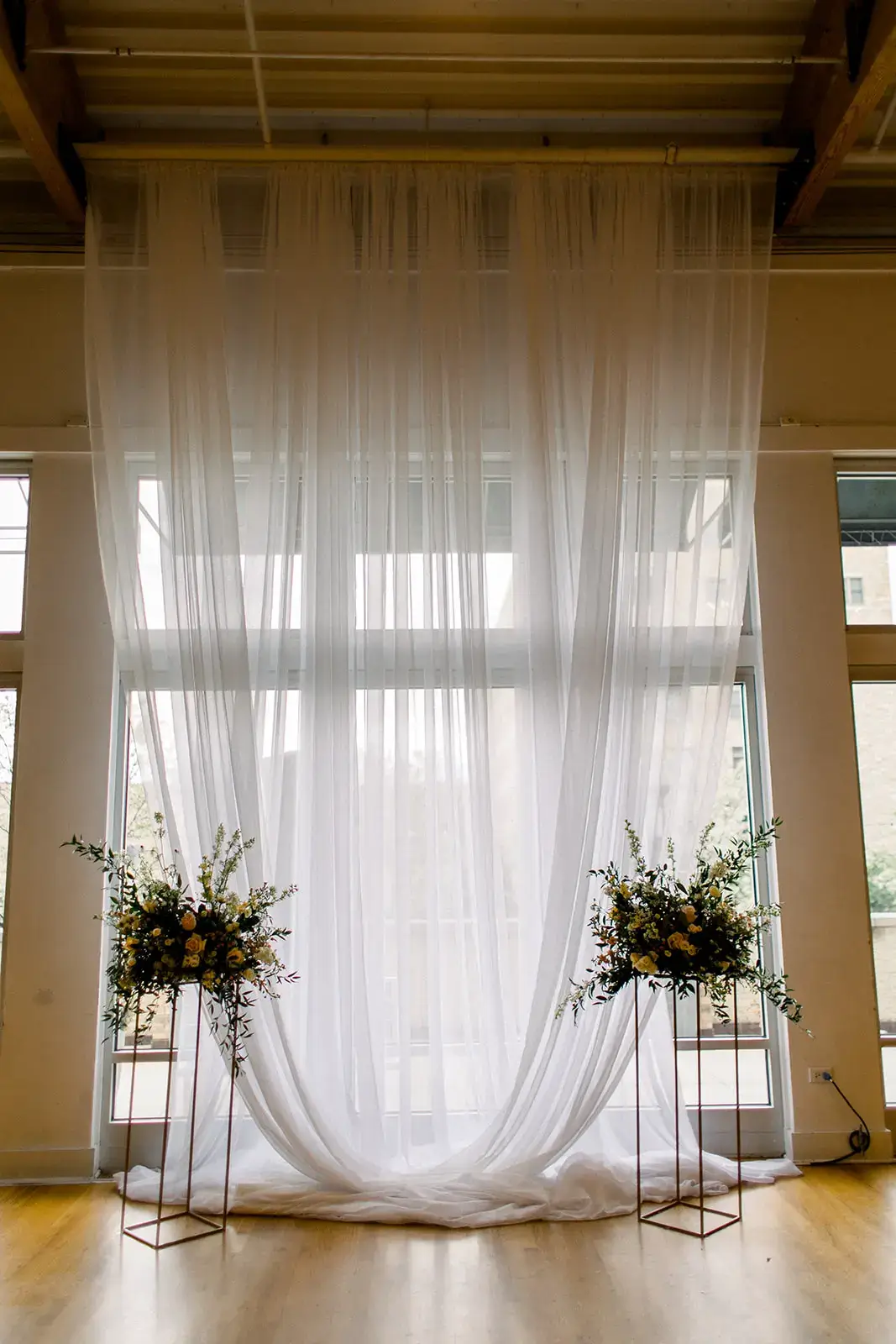 Real Poppy wedding — Laura + Adrian at Metropolis Ballroom
