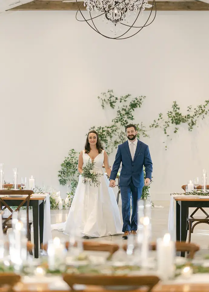 Real Poppy wedding — Sara + John at Fleetwood Farm Winery