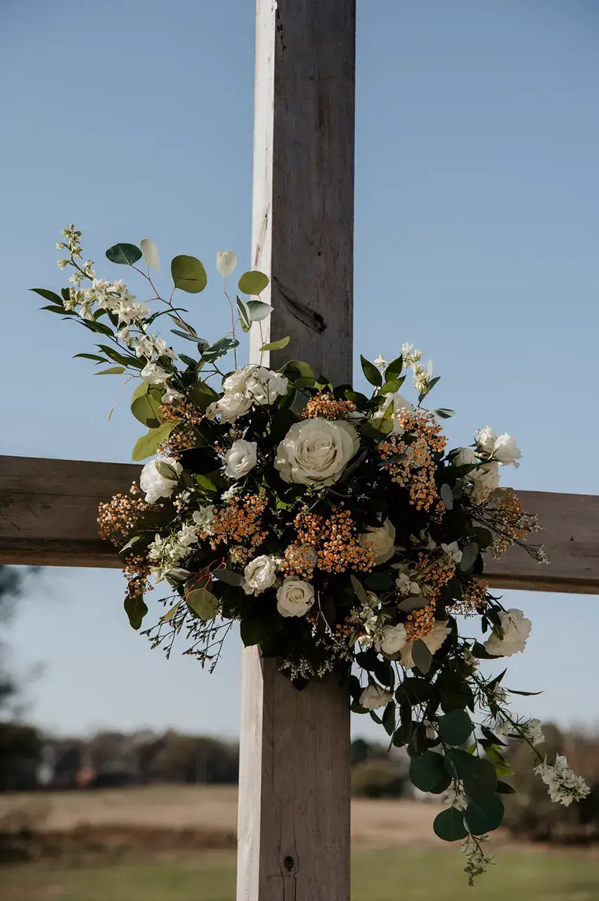 Real Poppy wedding — Elena + Hunter at Hayfield at Murchison Farms
