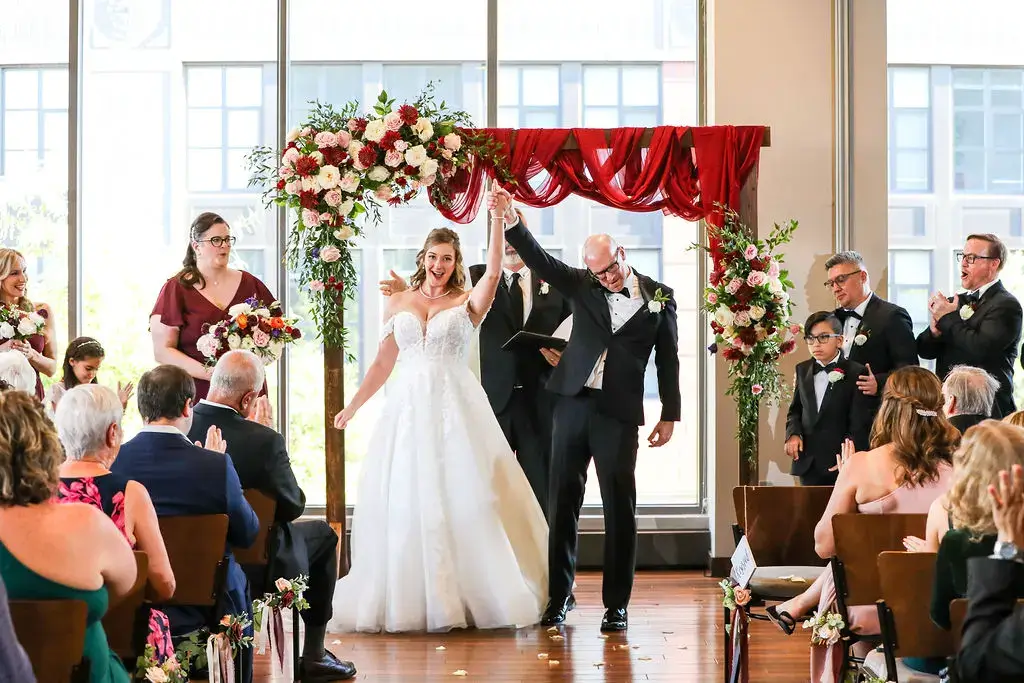 Real Poppy wedding — Joanna + Chris at Pinstripes
