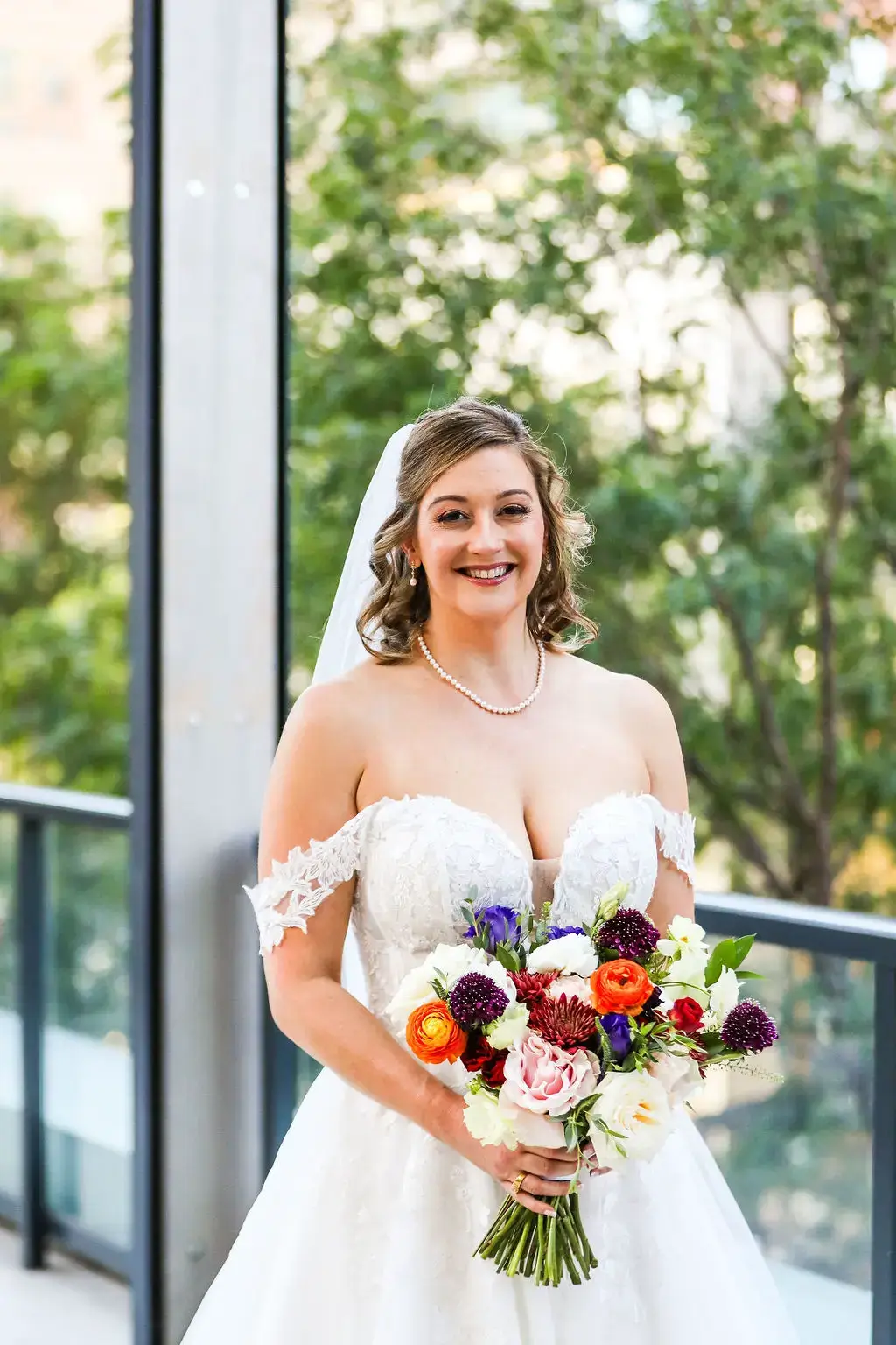Real Poppy wedding — Joanna + Chris at Pinstripes