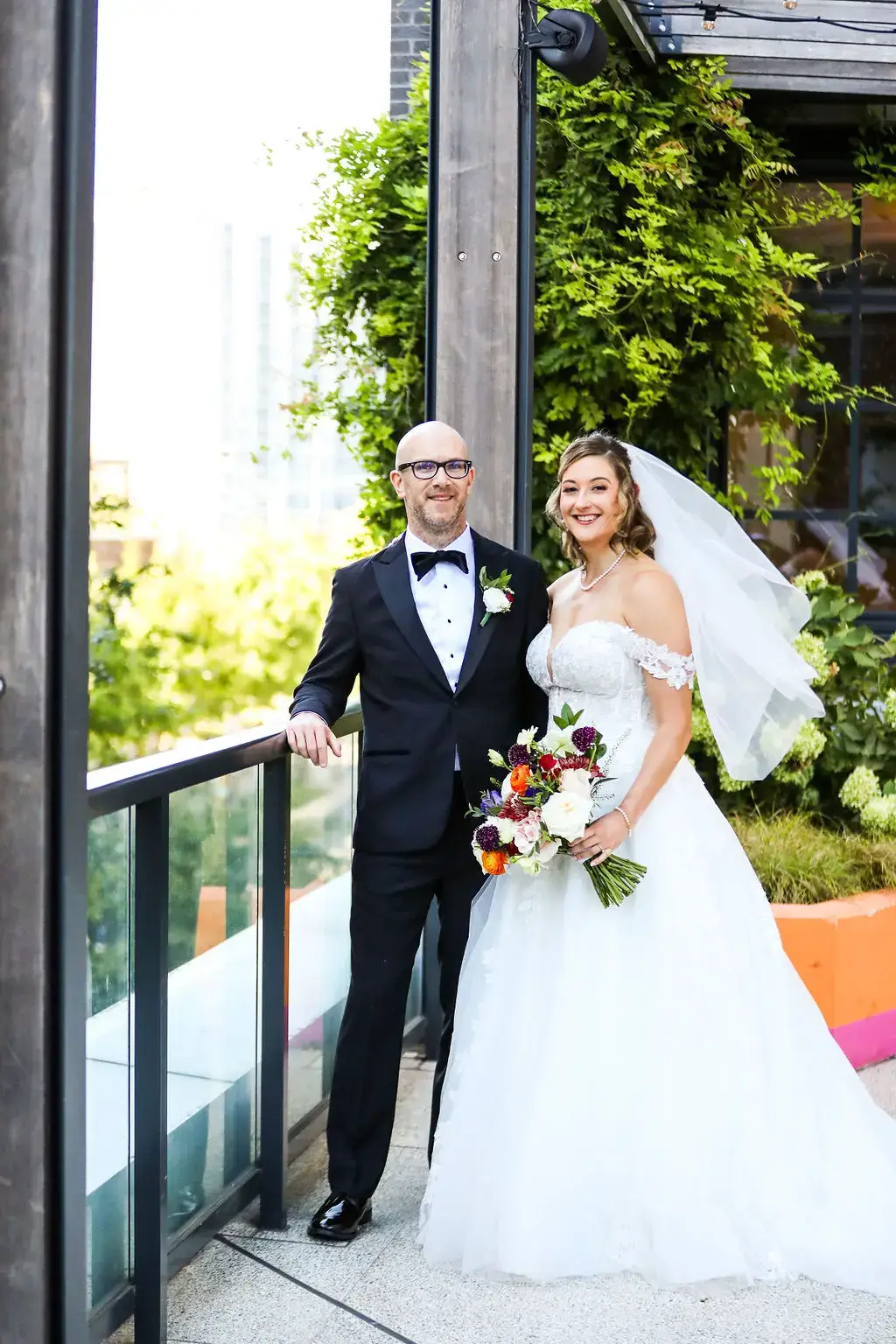 Real Poppy wedding — Joanna + Chris at Pinstripes
