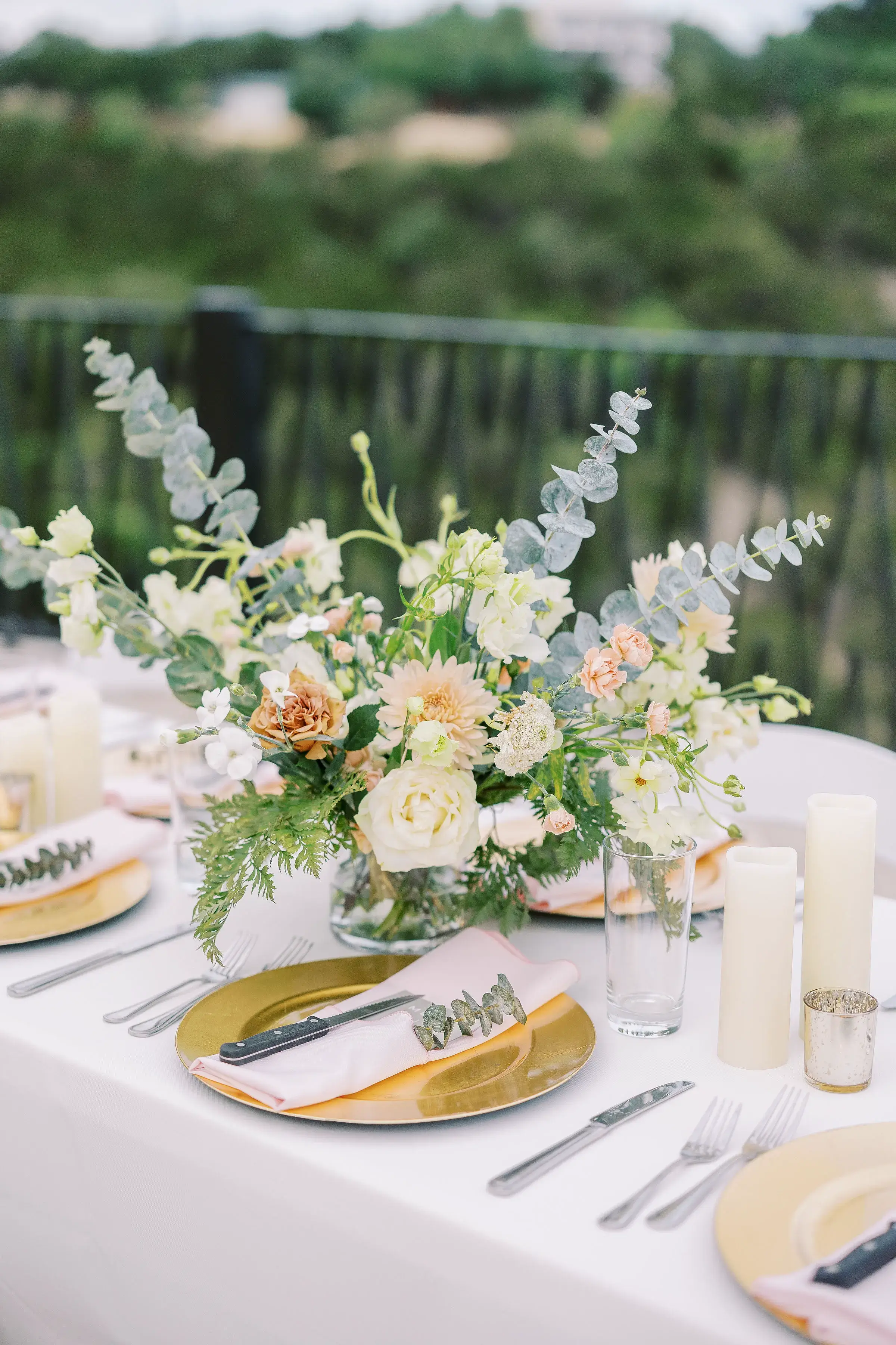 Real Poppy wedding — Grace + Nick at Villa Antonia