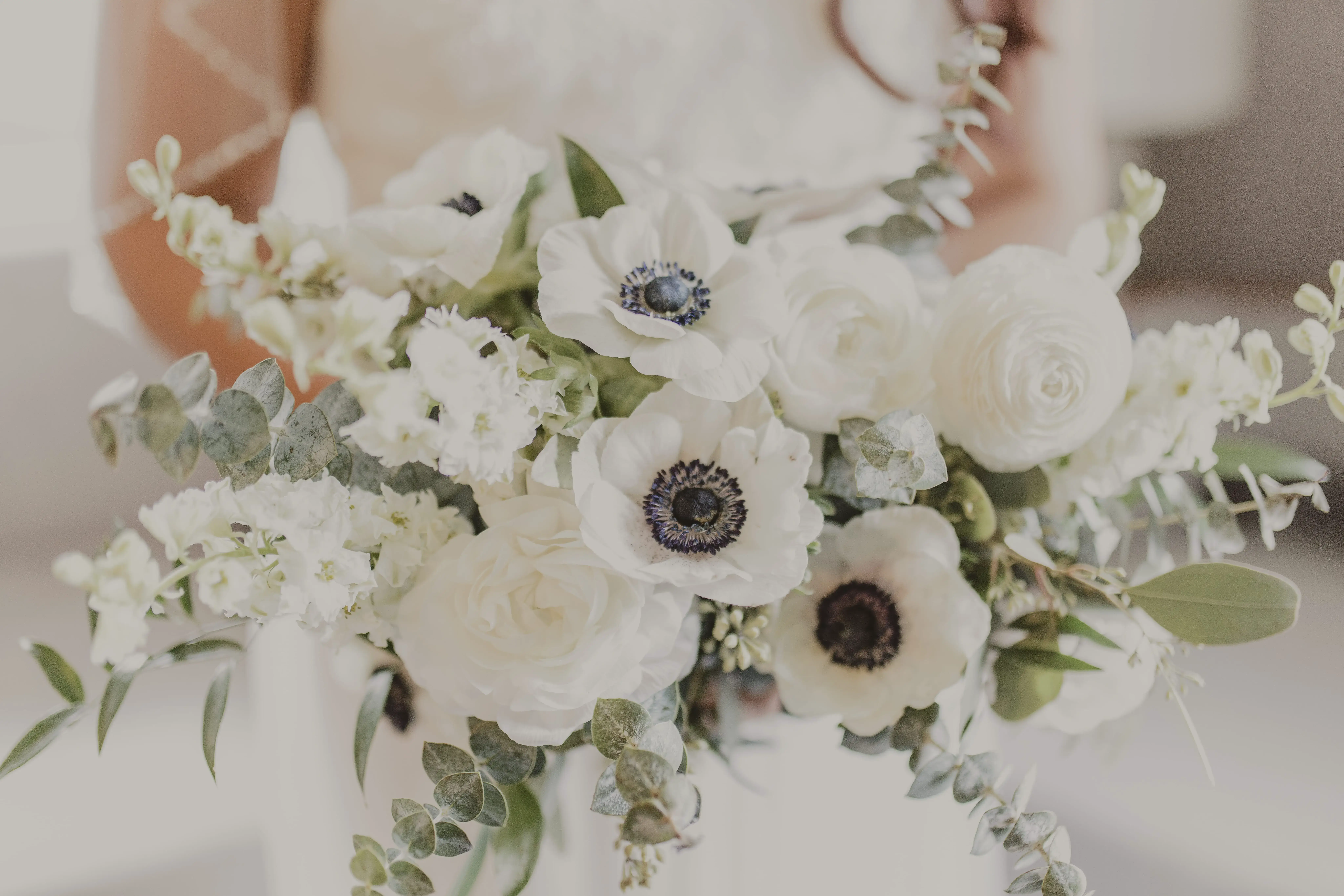 Real Poppy wedding — Autumn on the Water at Boston Marriott Newton