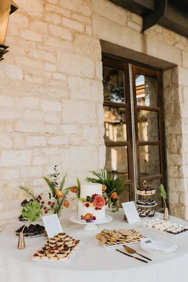 Real Poppy wedding — Laura + James at Lady Bird Johnson Wildflower Center
