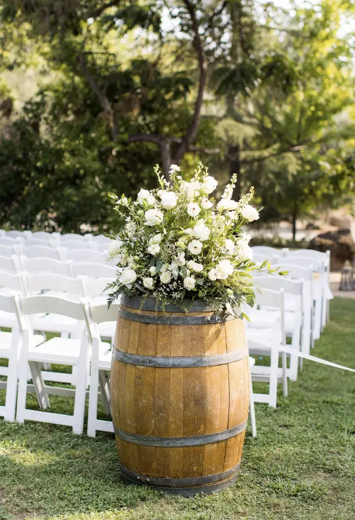 Real Poppy wedding — Carly + Grant at Flower Farm Inn