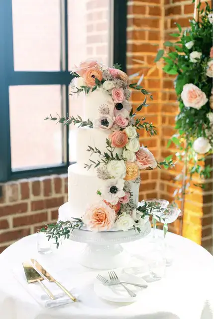 Real Poppy wedding — Amy + Tom at The Ritz
