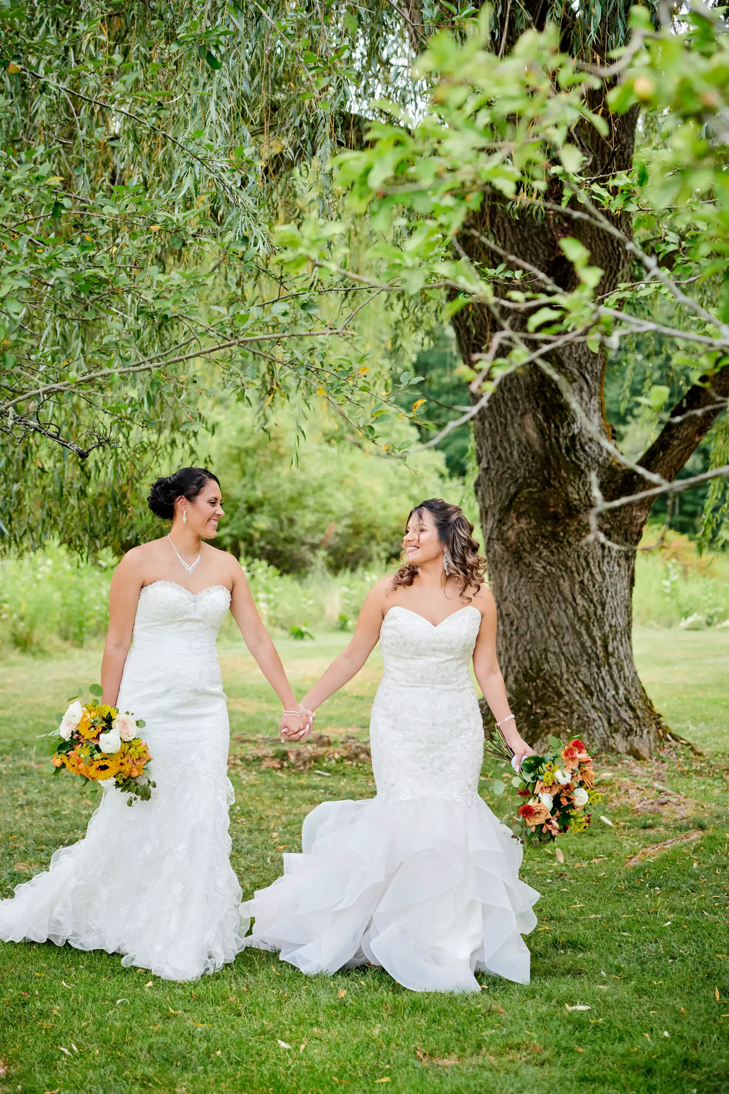 Real Poppy wedding — Priscilla + Iris at Andover Barn
