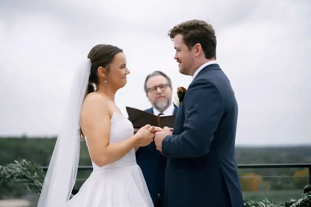 weddingflowers+marriedcouple+austin
