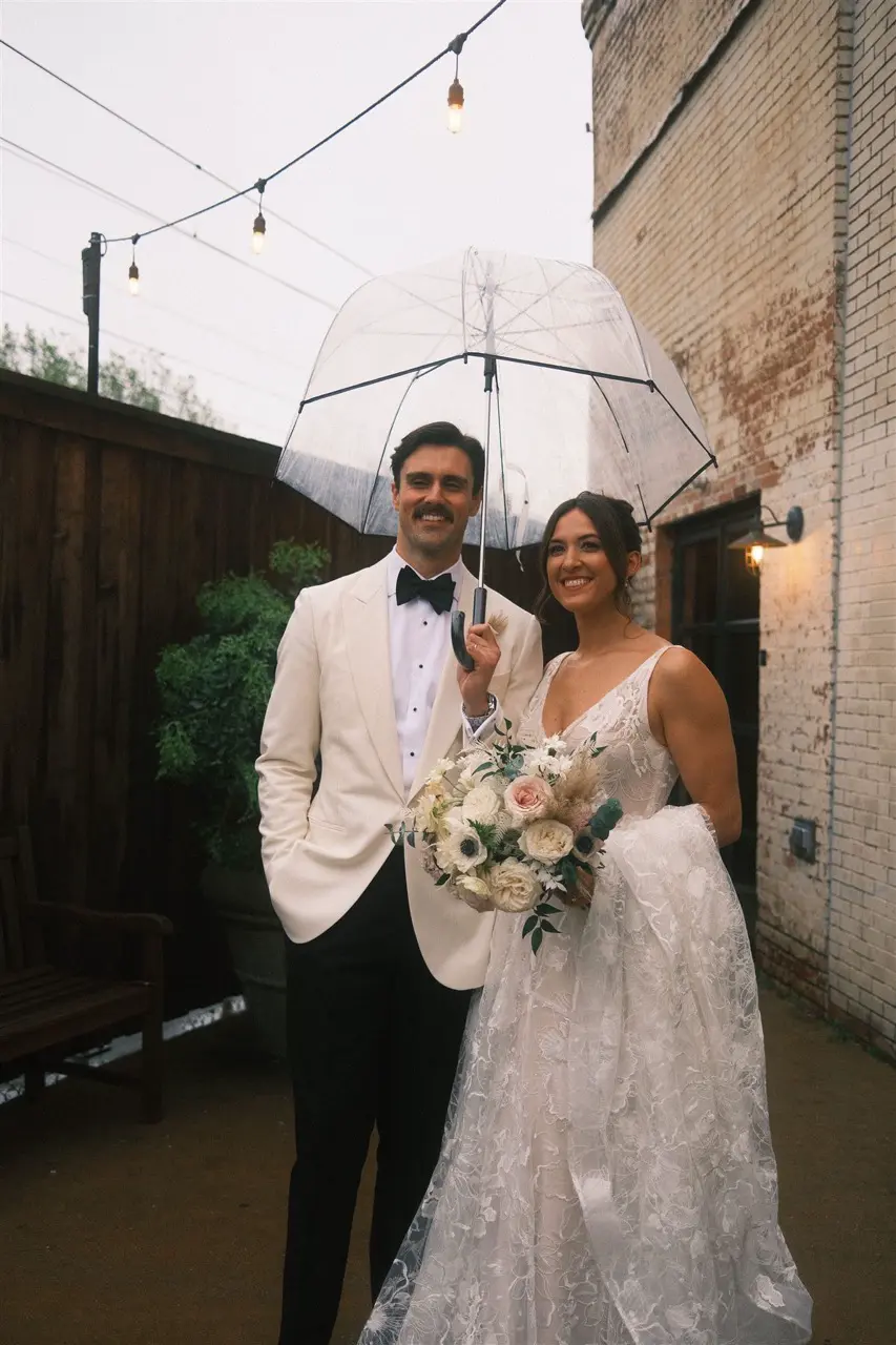 Real Poppy wedding — Annie + Austen at Brake & Clutch Warehouse