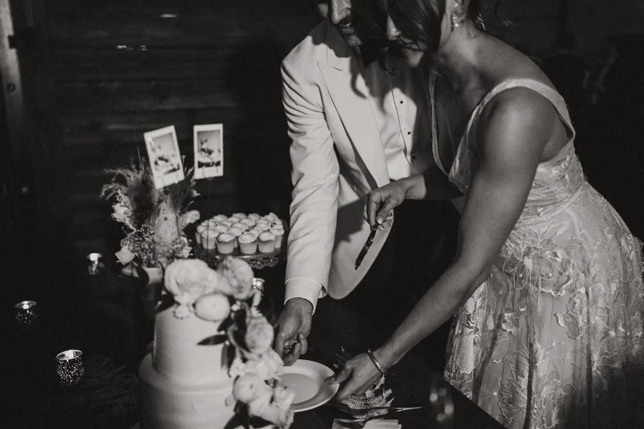 Real Poppy wedding — Annie + Austen at Brake & Clutch Warehouse
