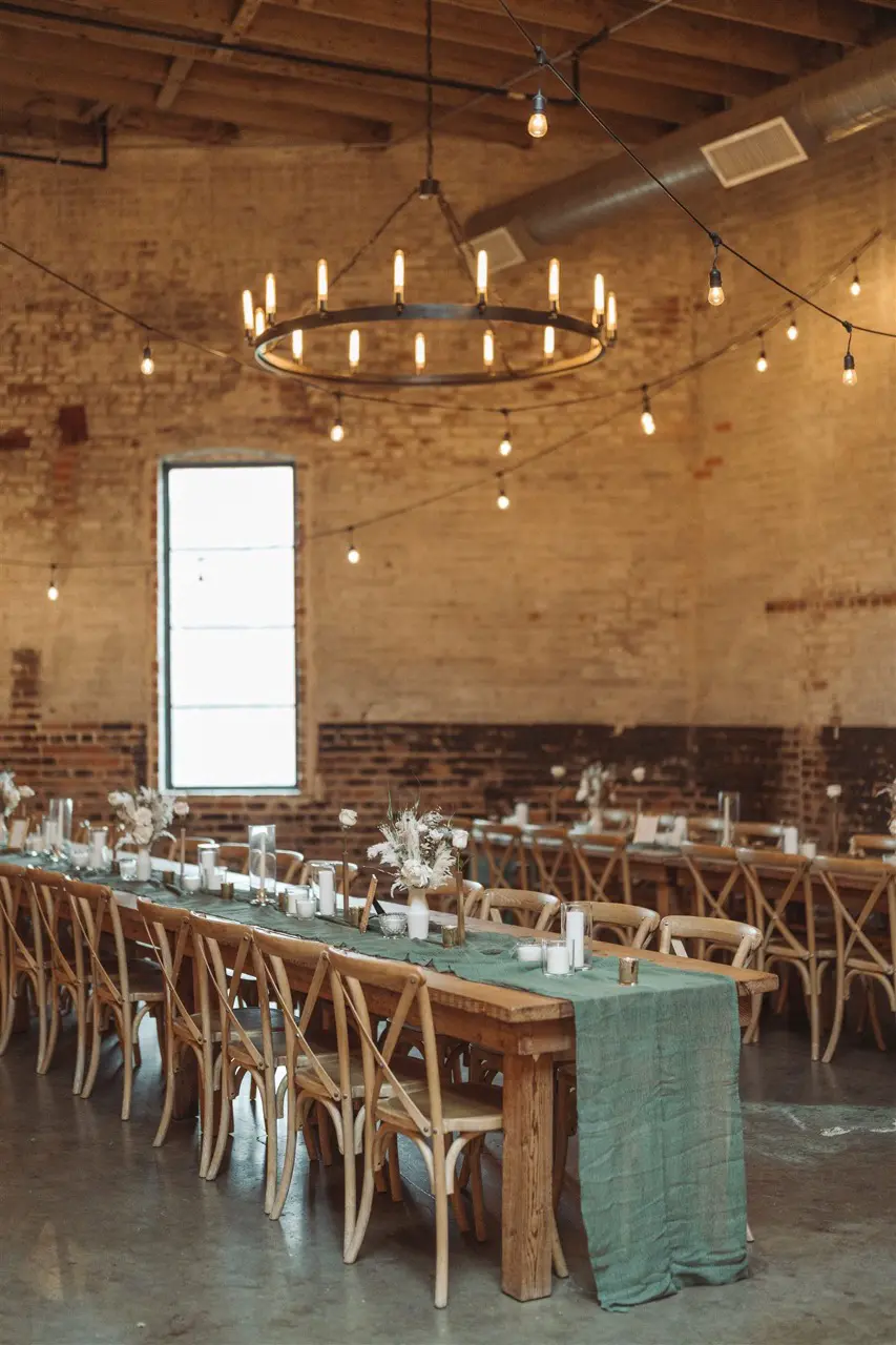 Real Poppy wedding — Annie + Austen at Brake & Clutch Warehouse