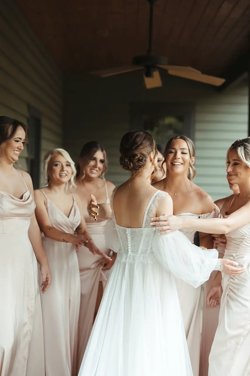 Real Poppy wedding — Chloe + Brantley at Windwood Equestrian