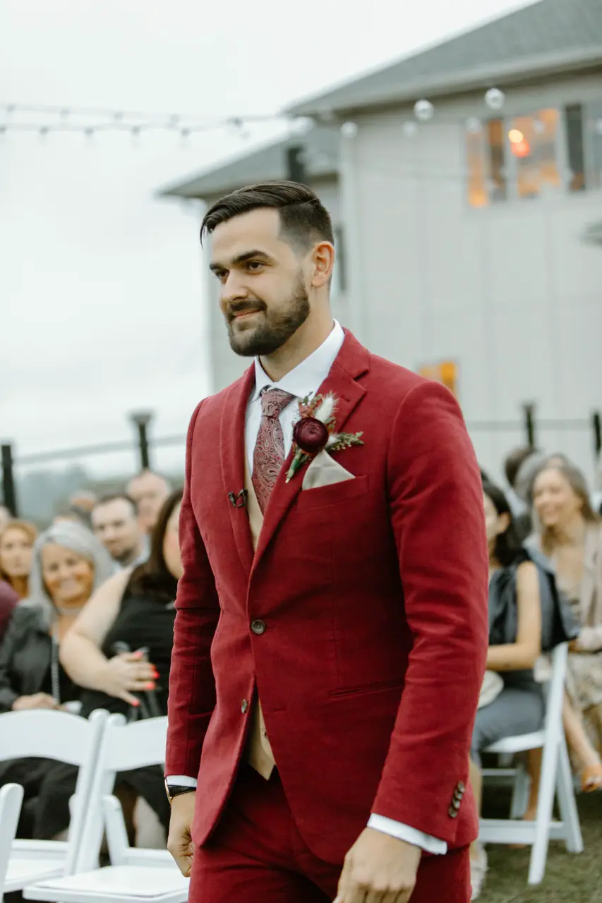 Real Poppy wedding — Moira + Ryan at Blue Valley Vineyard and Winery