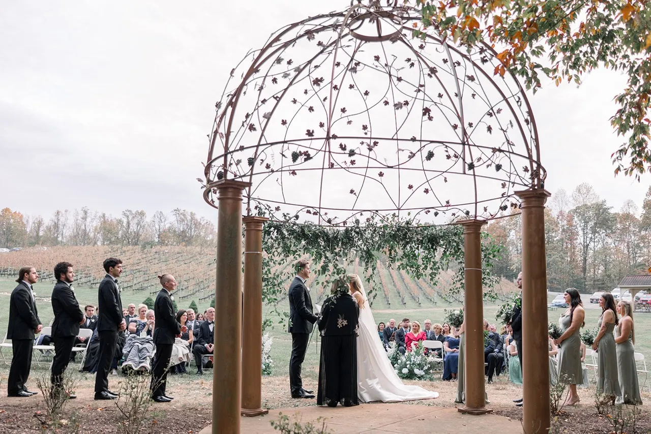 Real Poppy wedding — Julia + Justin at Potomac Point Winery