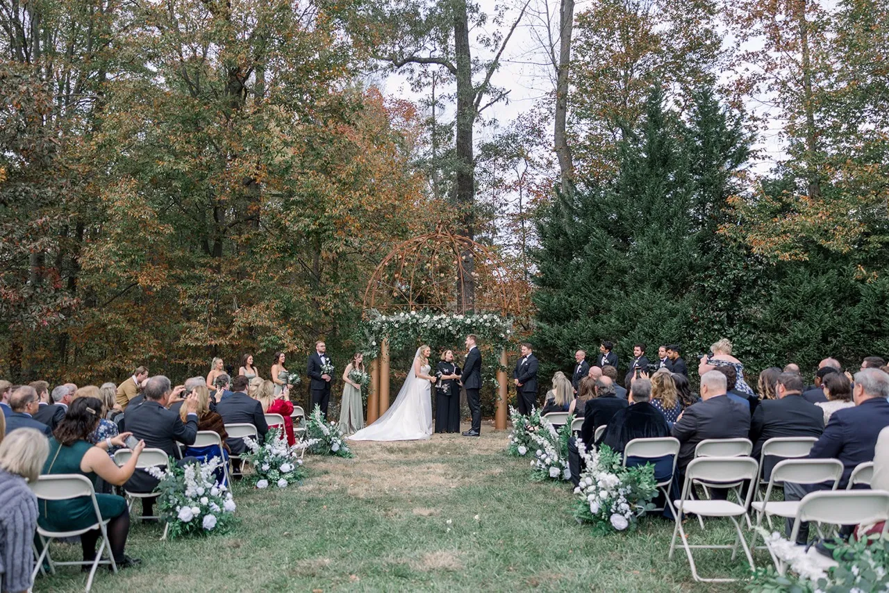 Real Poppy wedding — Julia + Justin at Potomac Point Winery