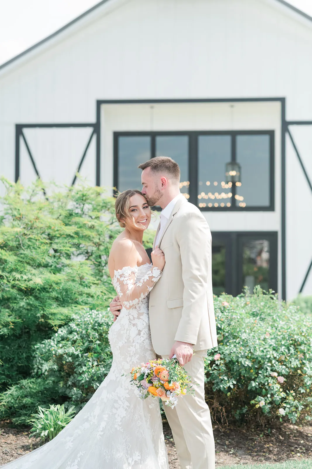 Real Poppy wedding — Emily + Will at Oakdale
