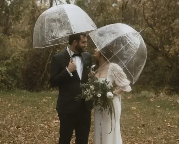 modern wedding floral arrangements