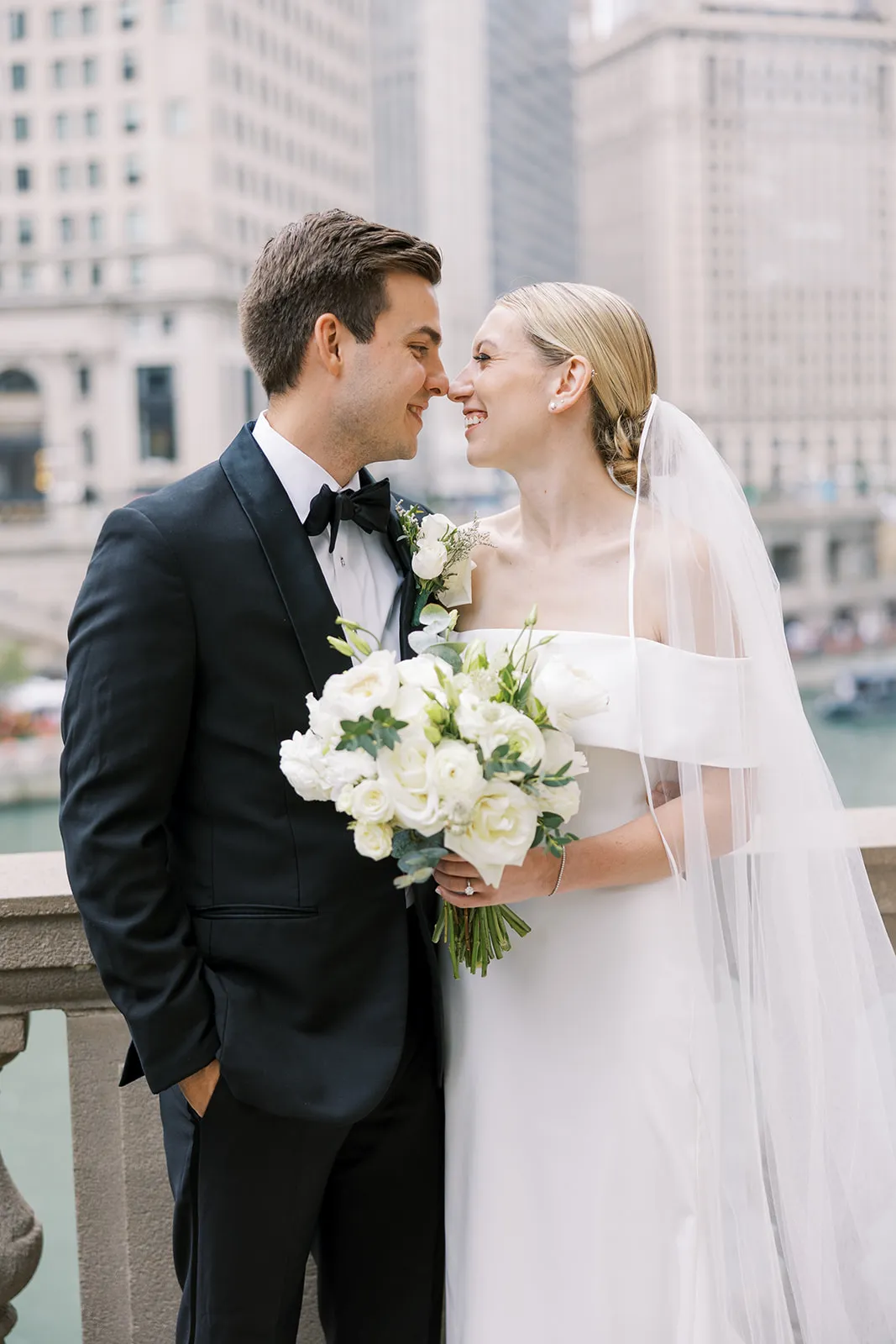 Real Poppy wedding — Mary Kate + West at Chicago History Museum