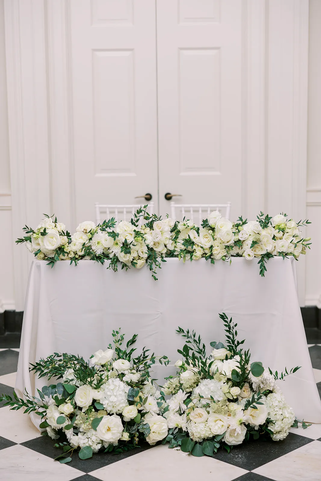 Real Poppy wedding — Mary Kate + West at Chicago History Museum
