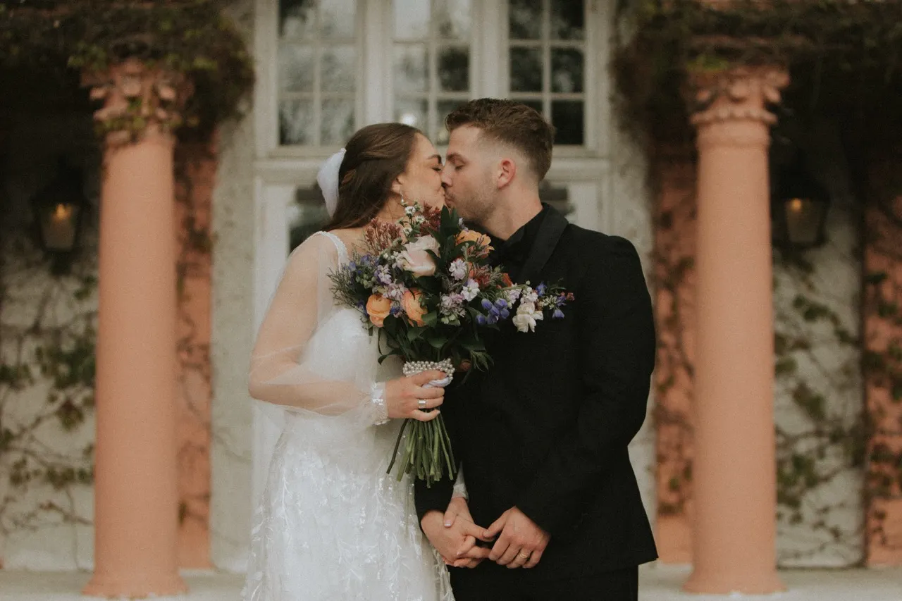 Real Poppy wedding — Emily + Kevin at Ravisloe Country Club