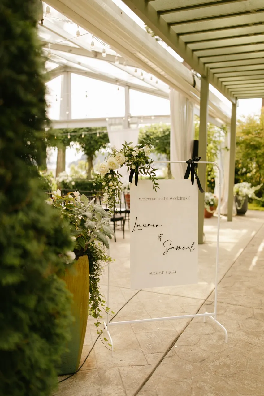 Real Poppy wedding — Lauren + Sam at Manor House