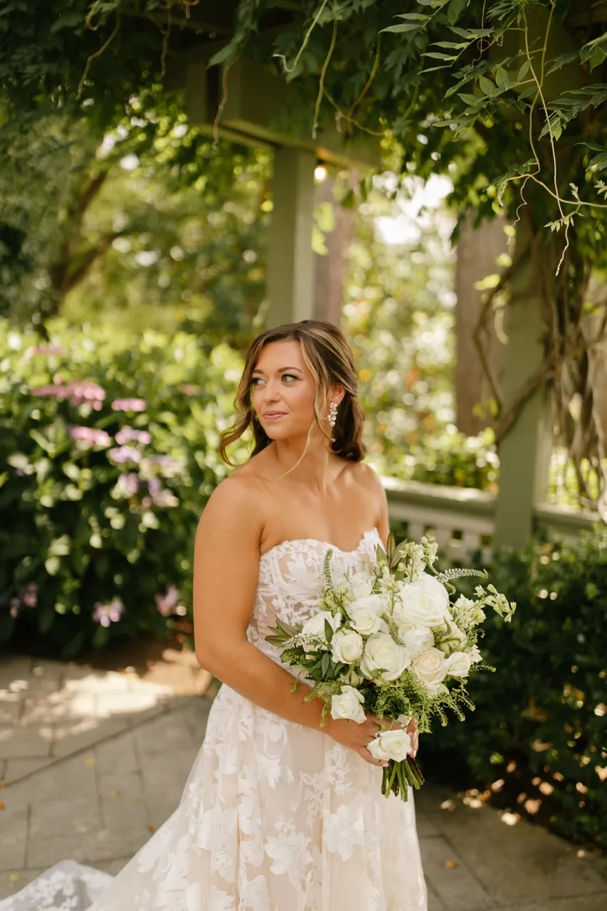 Real Poppy wedding — Lauren + Sam at Manor House