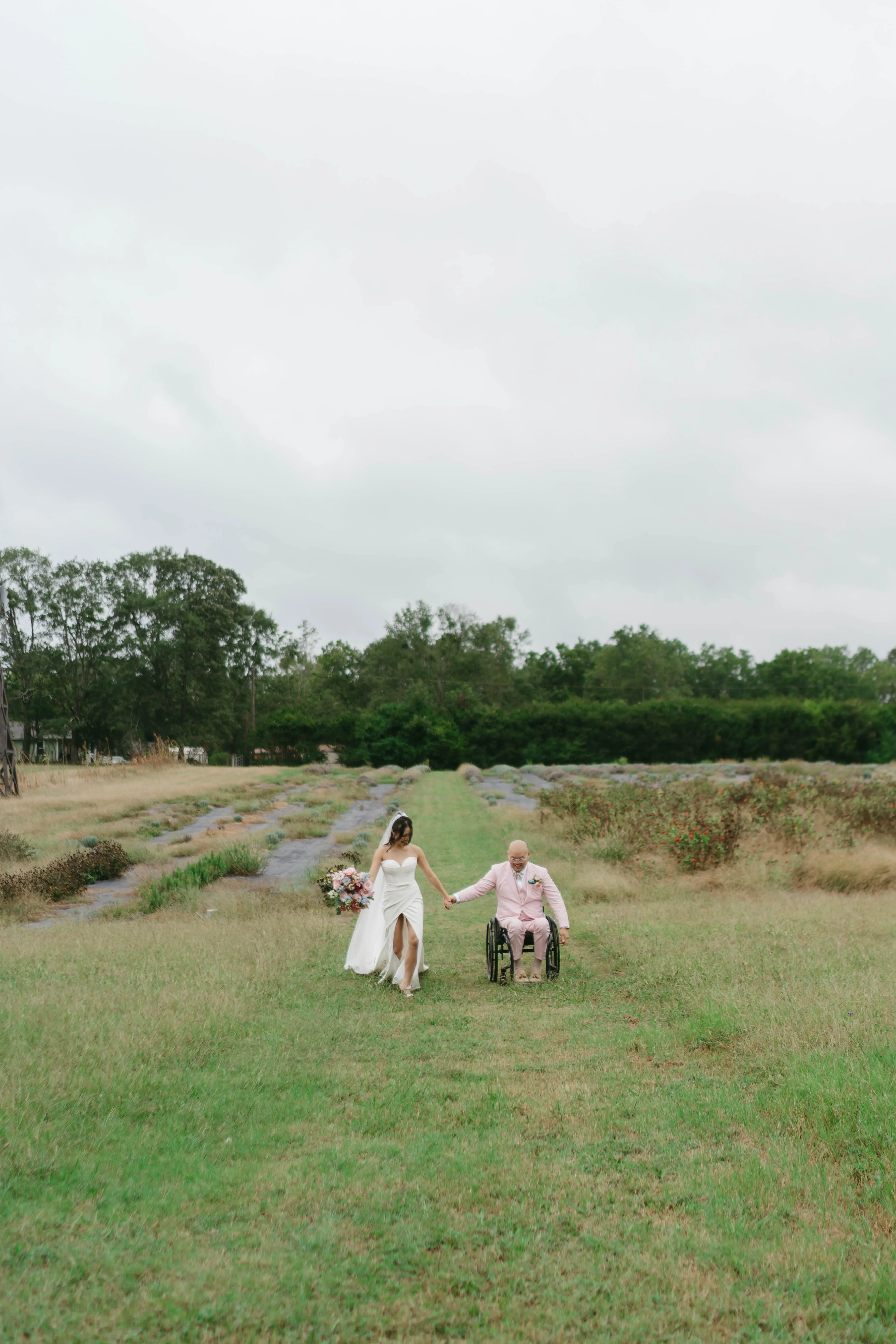 Real Poppy wedding — Jenny + Sean at Wild Daisy Farm