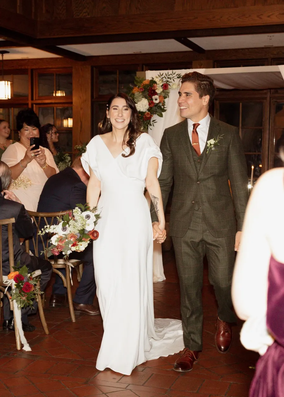 Real Poppy wedding — Julia + Graham at Willowdale Estate