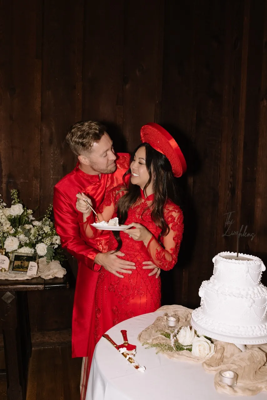 Real Poppy wedding — Anna + Zack at Old Mill Park Amphitheater