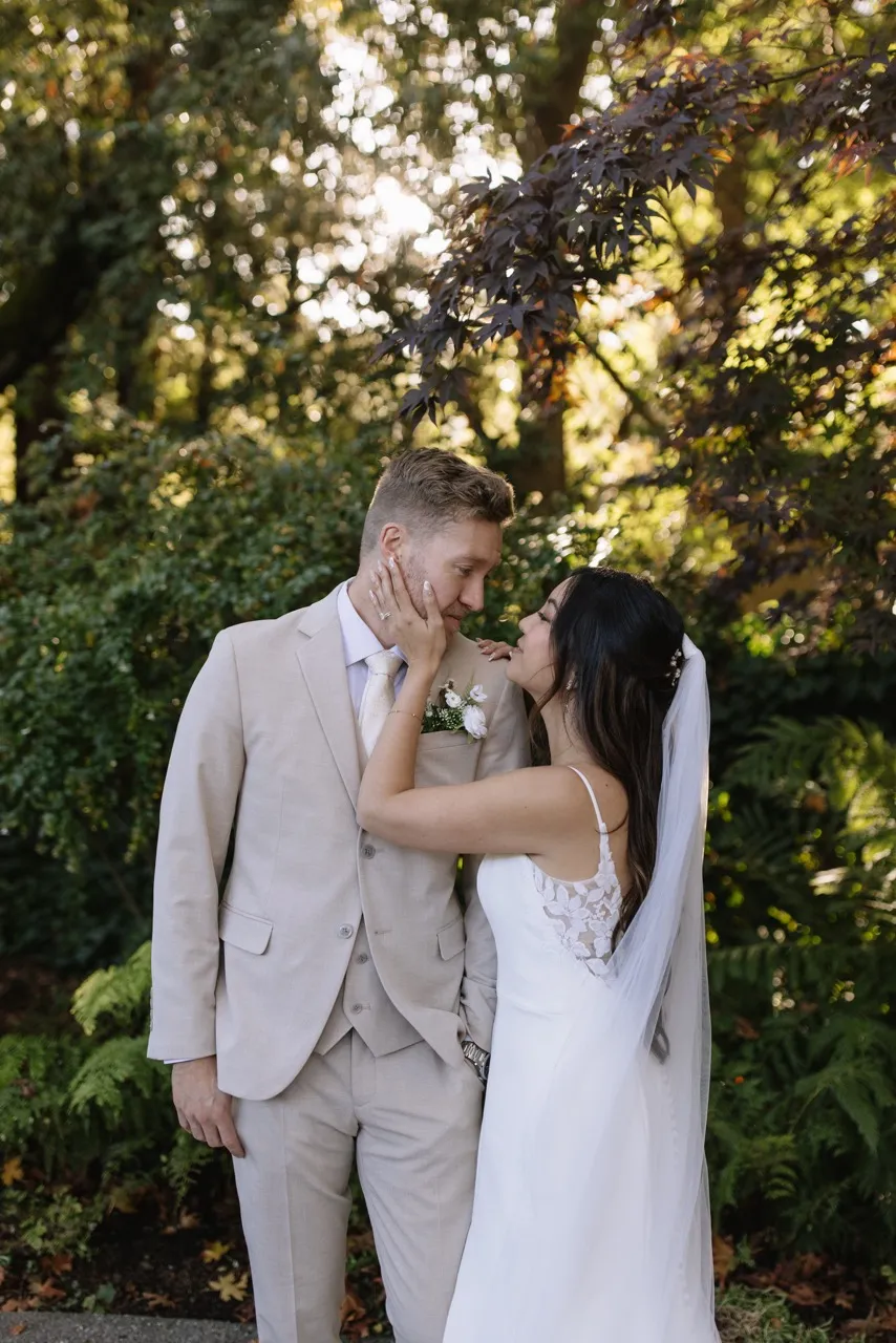 Real Poppy wedding — Anna + Zack at Old Mill Park Amphitheater