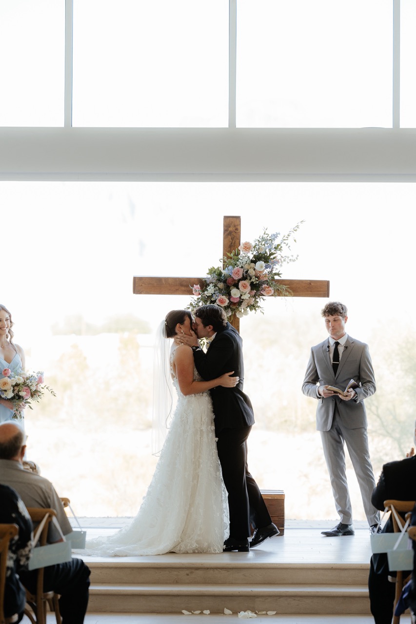 Real Poppy wedding — Holly + Dylan at Desert View