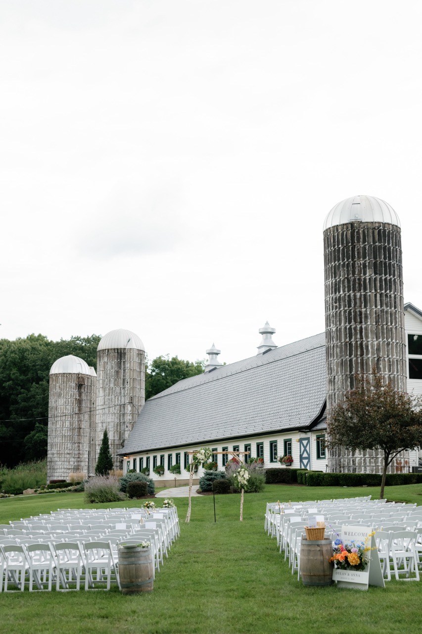 Real Poppy wedding — Anna + Dylan at Perona Farms