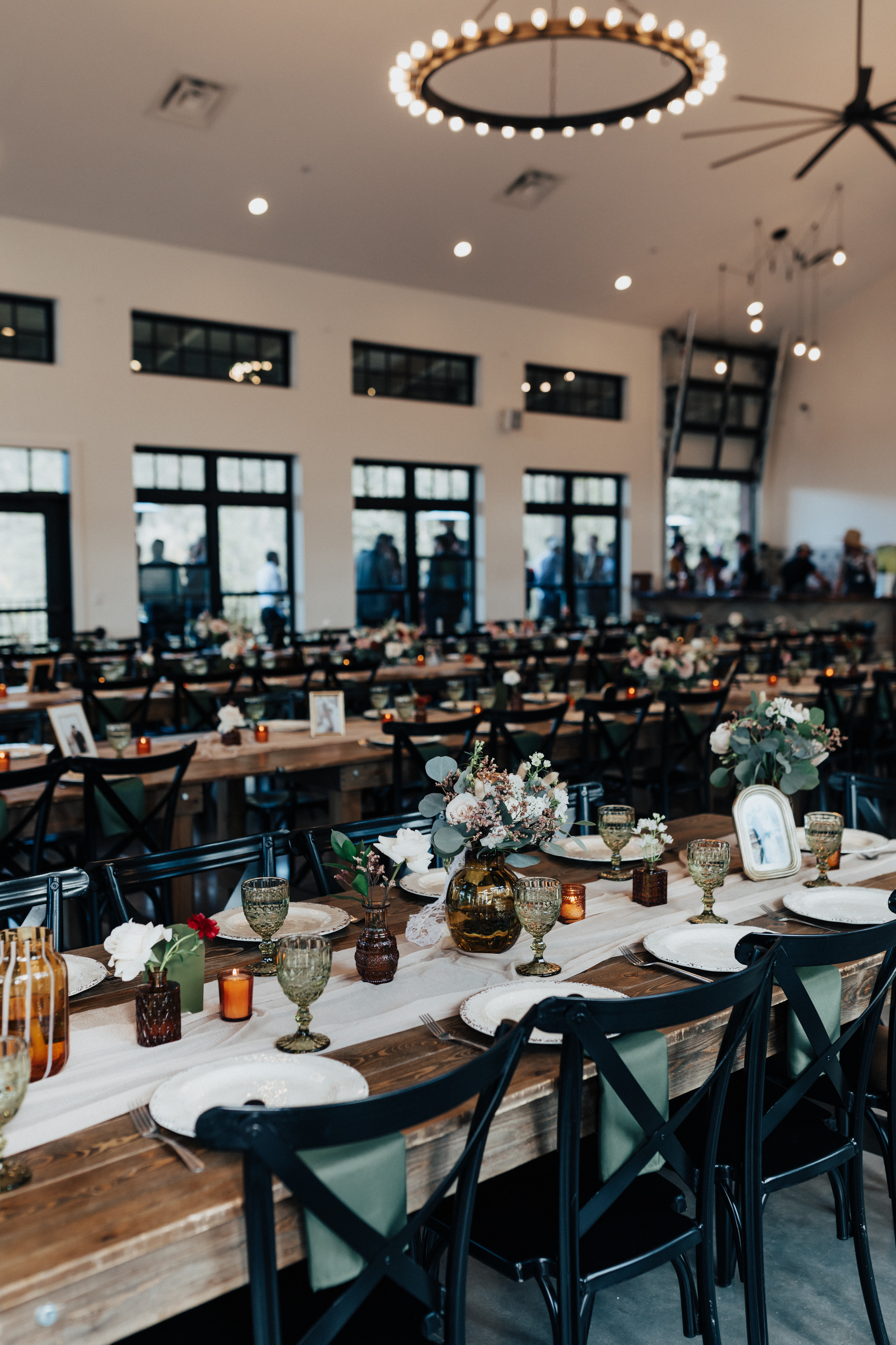 Real Poppy wedding — Taylor + Grayson at North Star Gatherings